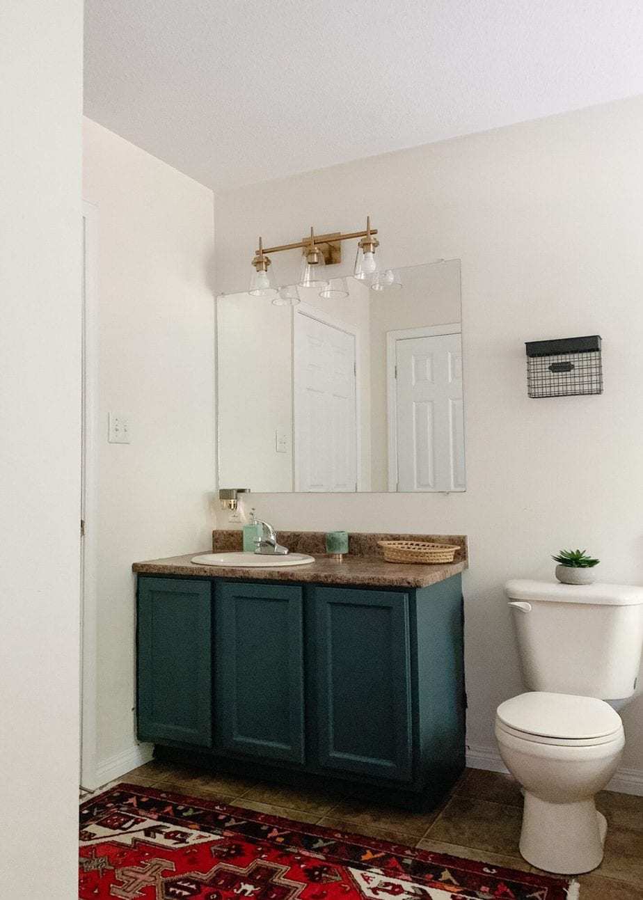 How To Paint Bathroom Without Removing Doors