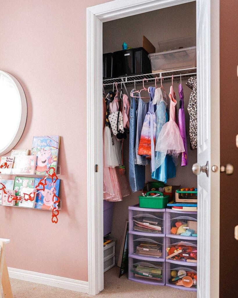 Toy storage ideas to declutter your kid's bedroom