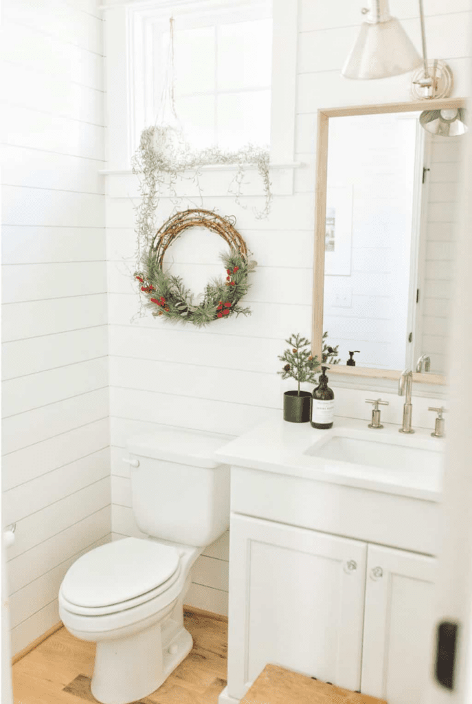 Christmas Decorating ideas for the bathroom