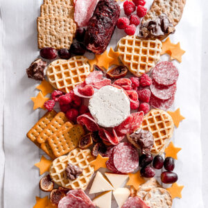 valentines day charcuterie board