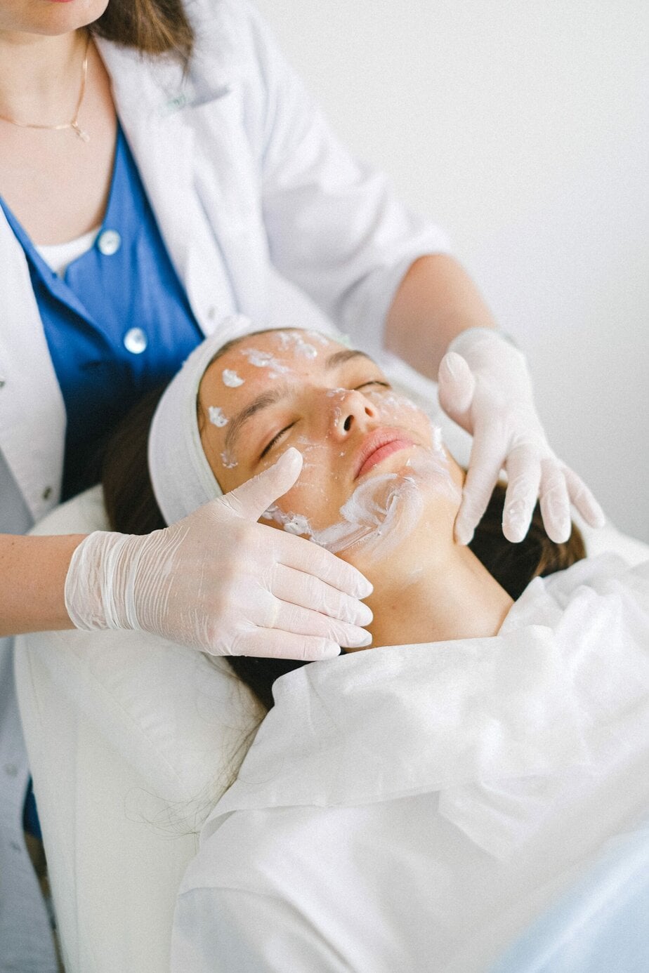 How Microdermabrasion Saved my Acne Prone Skin