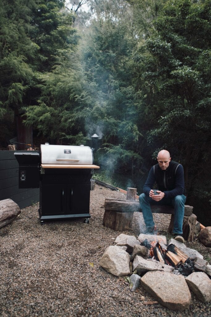 how to clean a rusted bbq grill