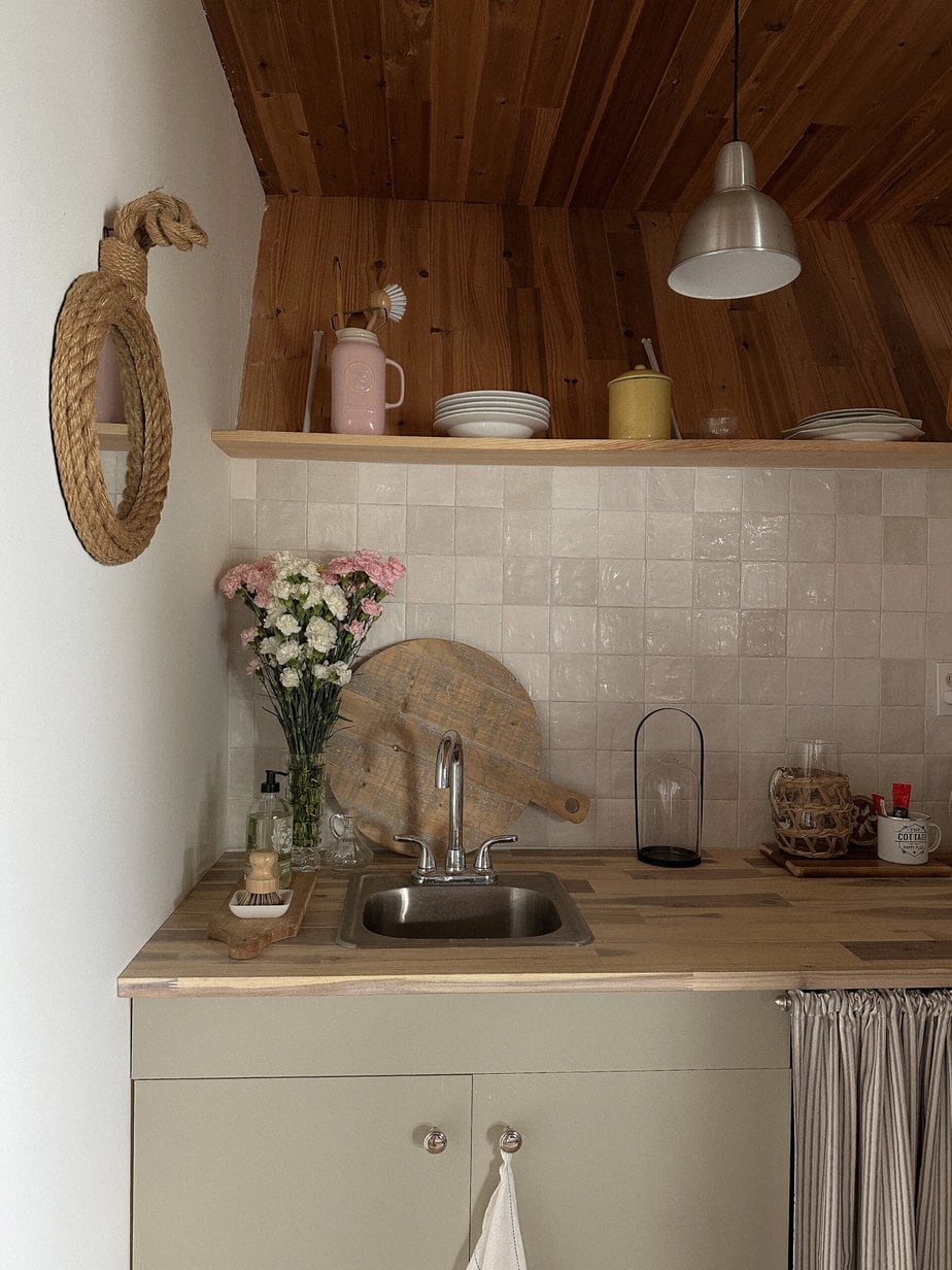 12 Cottage Decor Essentials for the Modern Romantic - Cottage Living ...