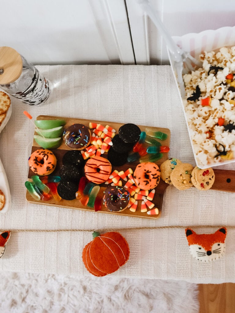 Smocks and Sprinkles: Easy Meal & Snack Trays for Kids