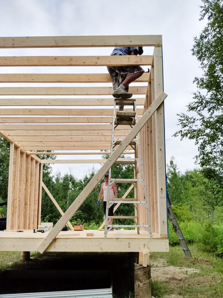 How to Frame a Tiny House - My Sisters Tiny House Build - Cottage ...